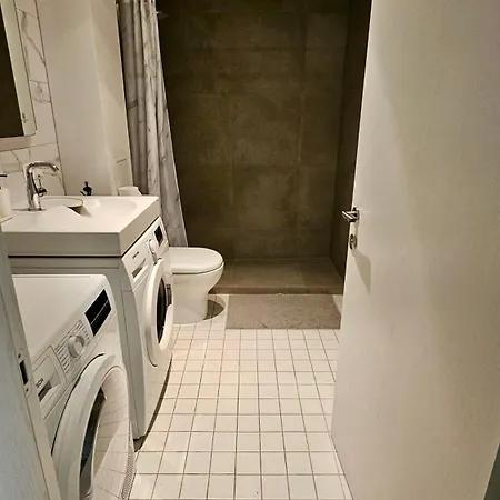 Daire Zhouse Apartamentai Netoli Pc Akropolis