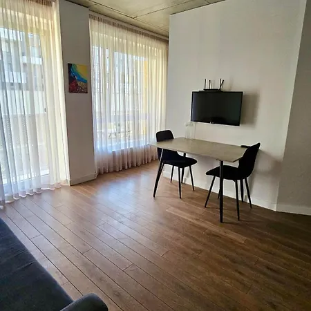 Zhouse Apartamentai Netoli Pc Akropolis Apartmán Vilnius