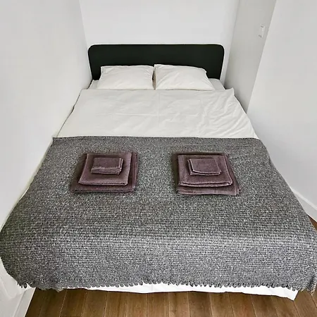 Zhouse Apartamentai Netoli Pc Akropolis Apartmán *
